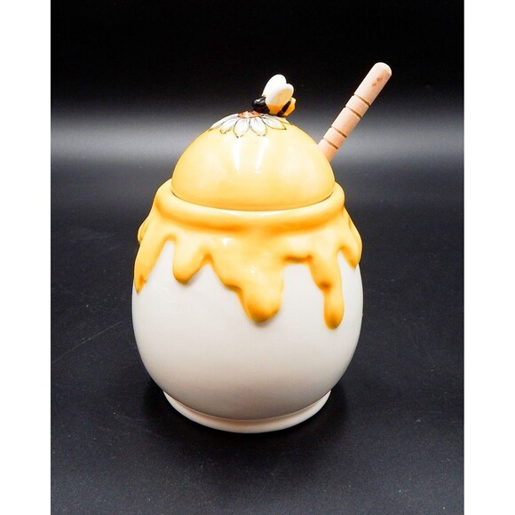 Blue Sky Clayworks Honey Pot Jar With Bee Lid & Wooden Dipper 2020 - Picture 1 of 8